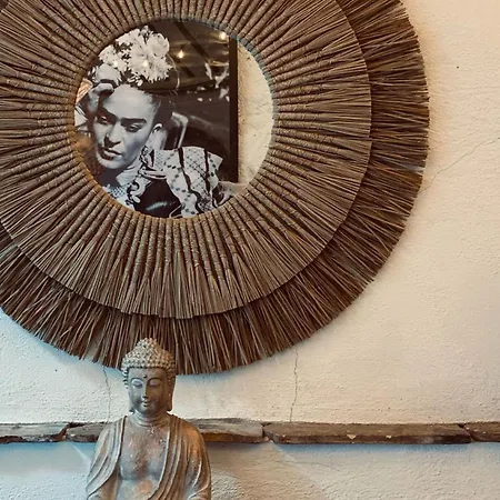 Heart Frida I Kahlo *